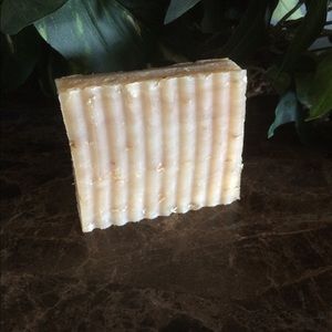 Lavender oatmeal Goatsmilk soap EO natural bar